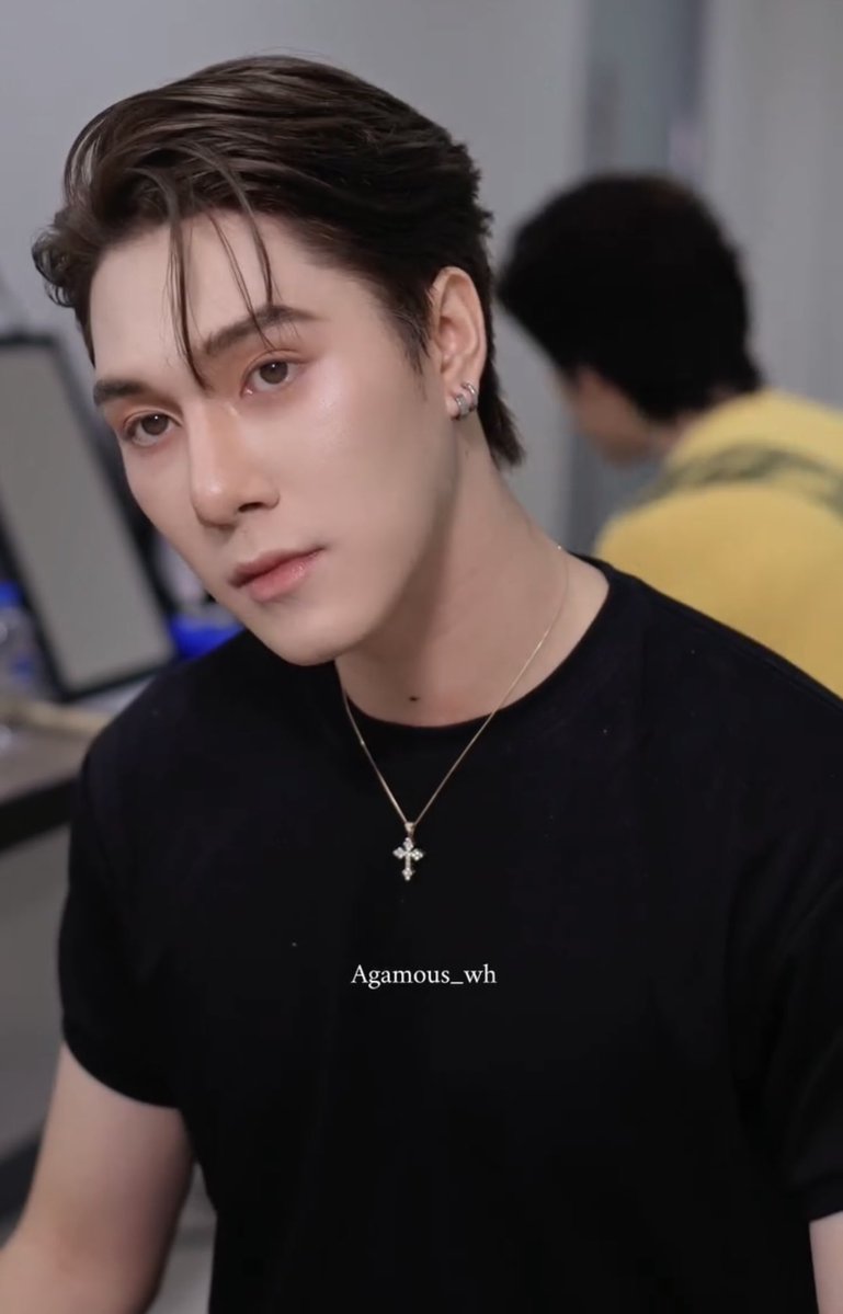 gemijuniii's tweet photo. ให้มันรู้กันไปเลยว่านานิหล่อขนาดไหน ผมสั้นเซ็ตผมเปิดหน้าผากก็คือฮอตมากกก พี่นานิอย่าทำงี้ได้มั้ยคือมันหล่อเอาเรื่องอะ 😭🩹🩹🩹♥️🫵🏻 https://t.co/QReTMW4BxG