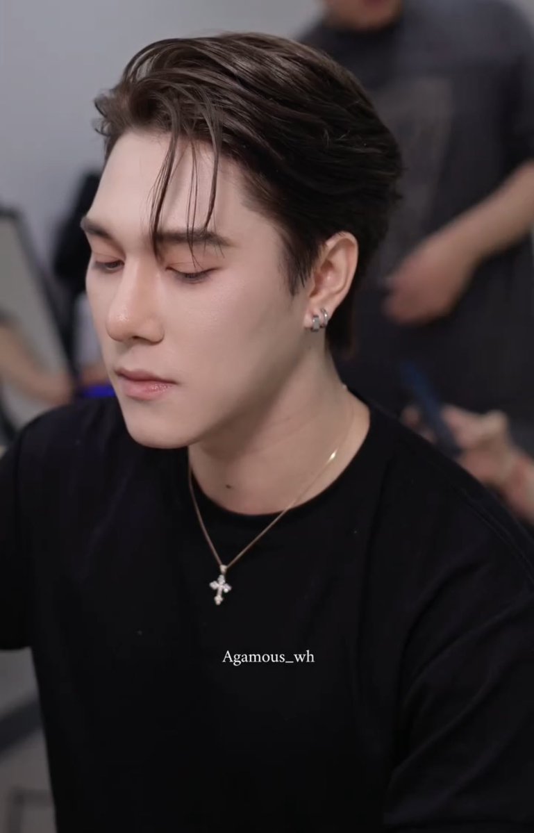gemijuniii's tweet photo. ให้มันรู้กันไปเลยว่านานิหล่อขนาดไหน ผมสั้นเซ็ตผมเปิดหน้าผากก็คือฮอตมากกก พี่นานิอย่าทำงี้ได้มั้ยคือมันหล่อเอาเรื่องอะ 😭🩹🩹🩹♥️🫵🏻 https://t.co/QReTMW4BxG