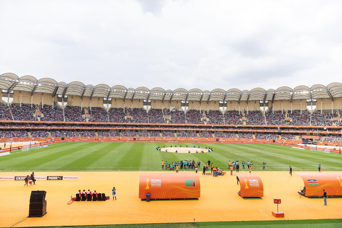 KasaraniStadium's tweet photo. 𝗧𝗕𝗧: 

🏟️fully parked @KasaraniStadium ⚽ https://t.co/nEZCJzBgJU