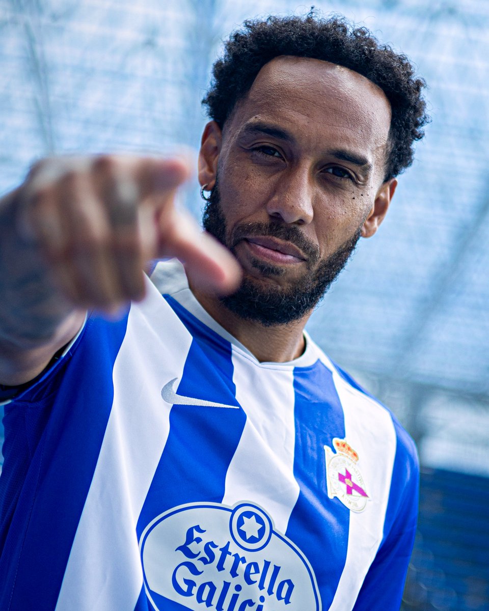 B24PT's tweet photo. Aubameyang assinou pelo Deportivo da Coruña, provavelmente a transferência mais aleatória do verão. https://t.co/b1cD2UE7Ls