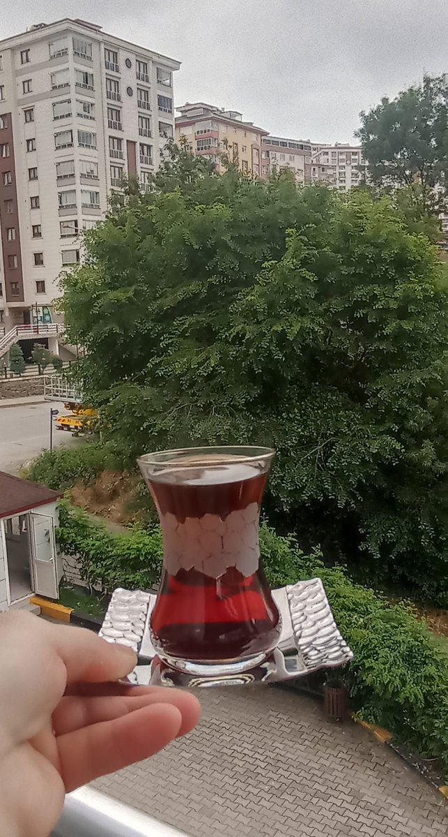 Hosirik29_61's tweet photo. Sonra dedim kendime
Güneş doğmuş
Çiçekler açmış
Umudun var
Hayalin var
İnancın var
Otur şuraya yaşama sevincim
Bütün  güzel dilekler benden...😊

Gün GÜZELLİK GETİRSİN SEVGİYLE ...❤️

Bir çay molası 🥰 https://t.co/wLDSRQWIkG