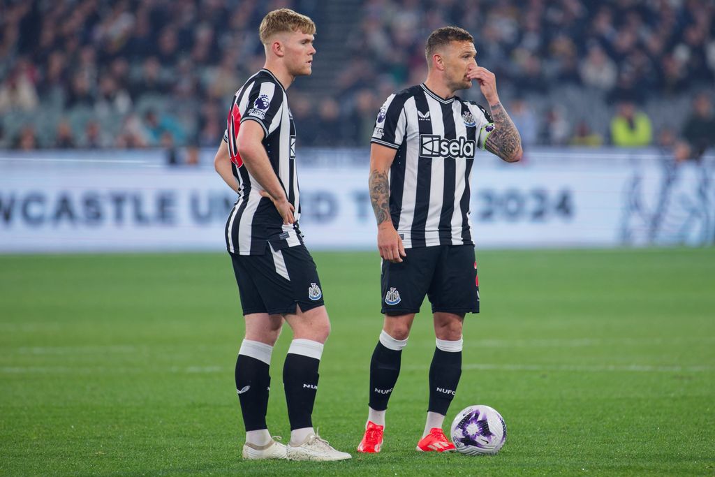 UnitedStandMUFC's tweet photo. 🚨 #mufc are weighing up a move for Lewis Hall, who wanted to leave Newcastle before the news of Eddie Howe’s departure. [TheSun] https://t.co/PvePXf7Cdg
