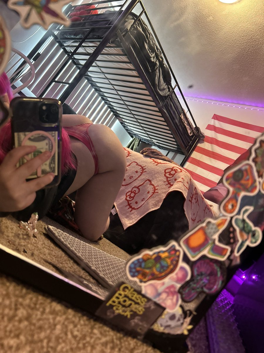 officalldoll's tweet photo. Treat for 700😍 I love yaa! hml now for exclusive deals until Saturday #pinkhair #nude #mirrorpic #ass #followme https://t.co/AJY3lCVJiL