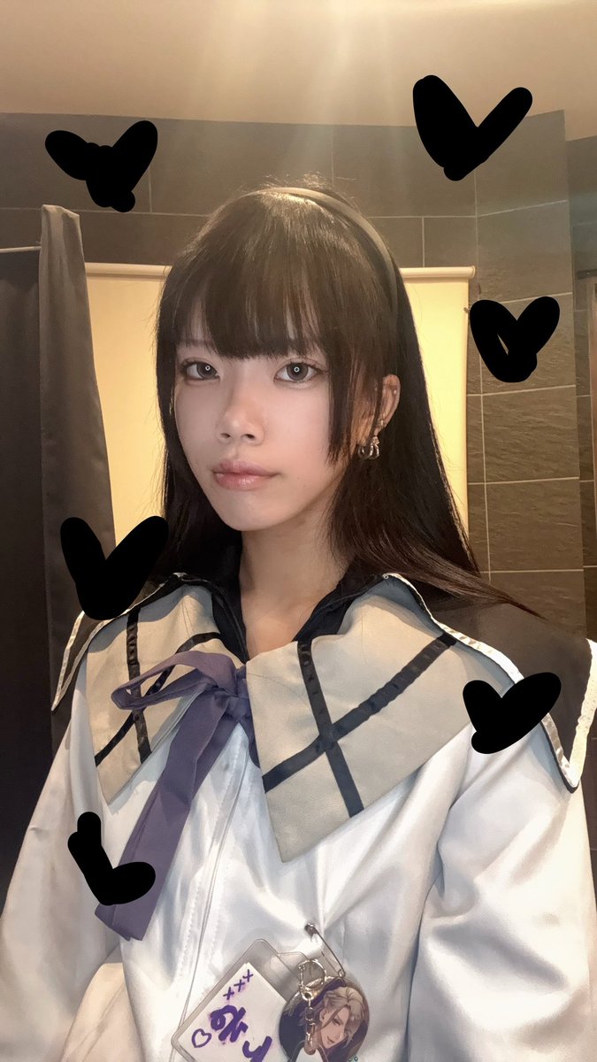 rin_clovercafe's tweet photo. OPEN🍀
りんね本日暁美ほむらチャン風で居ます🙋‍♀️
肖像画みたいになっちゃったからハート足した
ほんでホロライブ推奨‼️

#くろーばーCafe #コンカフェ #浜松 #アニソンバー  #まどマギコスプレ https://t.co/Es9fPau3a2