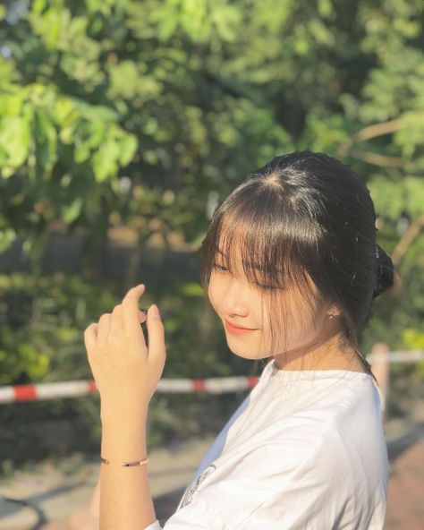 patit00000's tweet photo. Golden hour glow and a gentle smile a simple, sunlit portrait that says it all
ojEJ https://t.co/eQwaLRRzba
