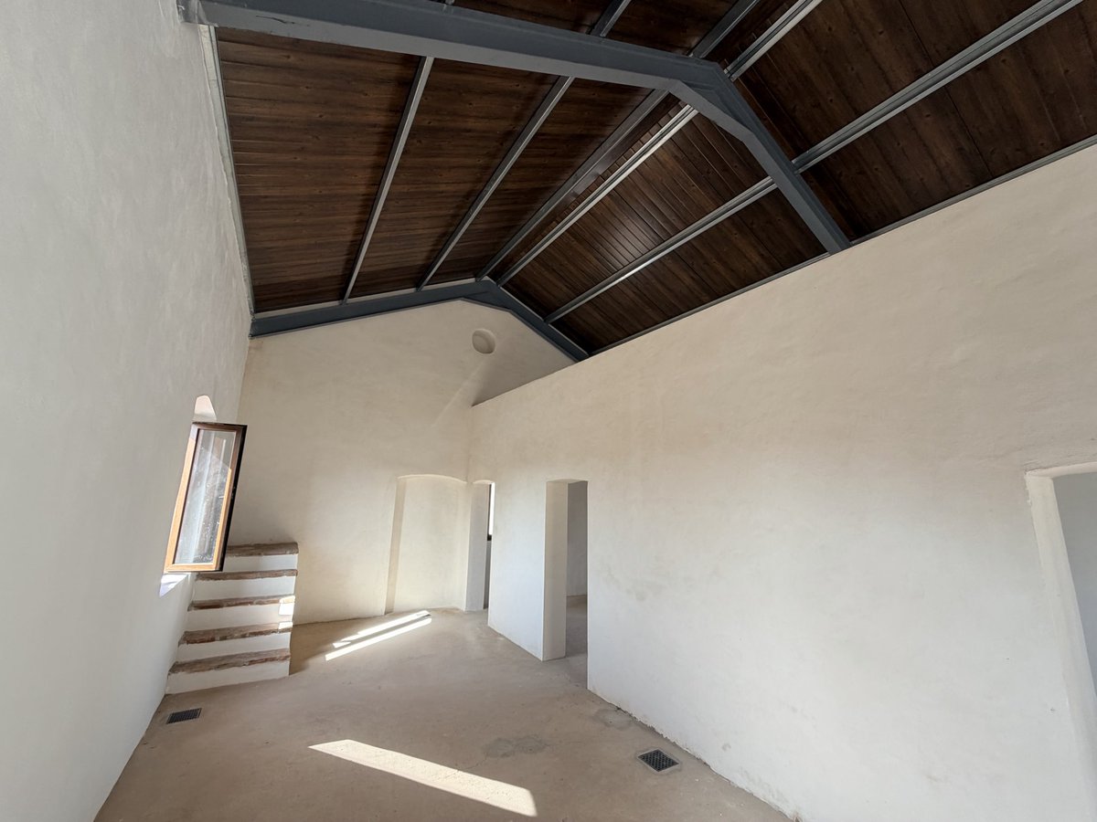 VCervantesRuiz's tweet photo. Arreglo y Consolidación de la Casa de peones camineros de la CR-412. Corral de Calatrava
Un orgullo poder contribuir  à la conservación de nuestro patrimonio viario y darle nueva funcionalidad. 
@Ctraseneltiempo @HCarreteras @dipuCReal https://t.co/QjXBlI1thN