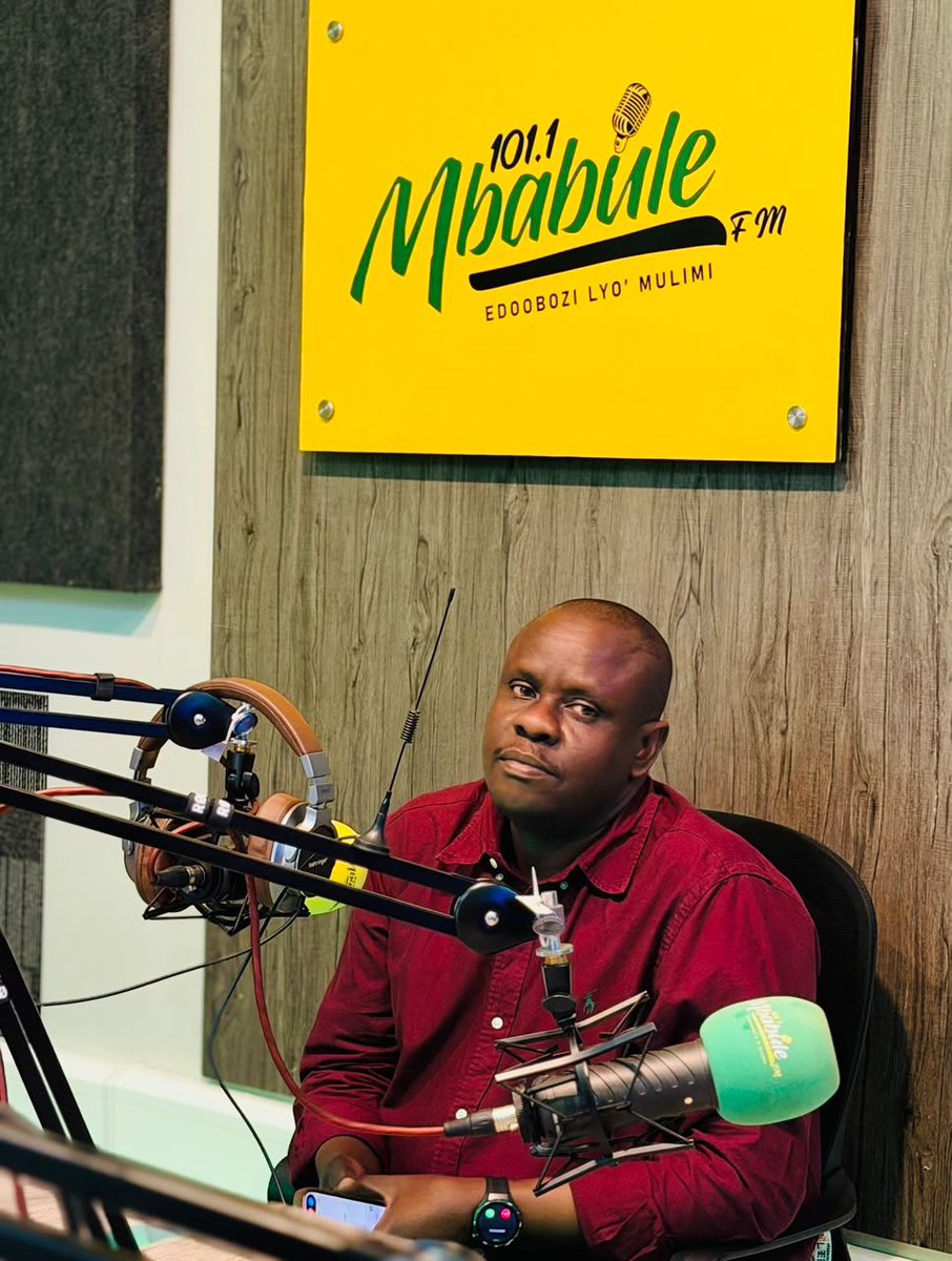 BalaamBarugahar's tweet photo. Arrived in Sembabule for the Clean-Up, Expose the Corrupt, and Accountability Inspection campaign.

I had the pleasure of appearing on @Mbabulefm101 FM, graciously hosted by my esteemed colleague and Minister-designate, Hon. @SMusherure .

We were joined by Hon. General Rwashande, Hon. Nambazira, the Mayor of Sembabule, and other leaders.

Together, we reaffirmed our commitment to promoting transparency, accountability, and improved service delivery for the people of Sembabule and Uganda at large.