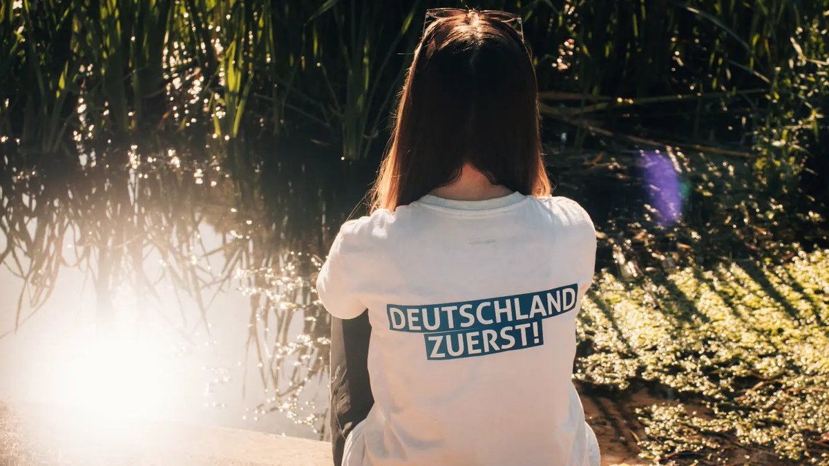 gd_thueringen's tweet photo. 🛶 Kanu-Tour der GD Thüringen

Am Wochenende waren wir wieder unterwegs – nicht nur an Land, sondern auf dem Wasser.
Deutschland wird auch auf dem Wasser verteidigt. 🇩🇪
Starke Gemeinschaft, klare Haltung, frische Luft und jede Menge Teamgeist.
So sieht Heimatliebe aus. 💪 https://t.co/z8vwnQVB5F