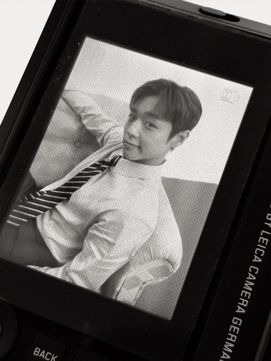 yel__1's tweet photo. 260730 비스테이지 박지훈 

😘😘😘😘😘 https://t.co/wiG5GKJ5ig