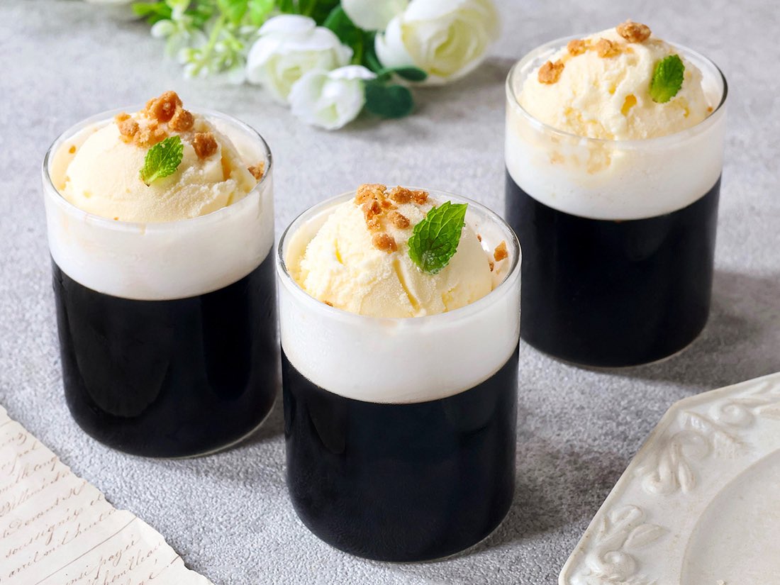 cotta_corecle's tweet photo. 圧倒的透明感を作る
コーヒー・紅茶専用のゼラチンが発売されました✨

専用ってなにが違うの？って思いますよね。
コーヒー、紅茶のゼリーは、成分とゼラチンのタンパク質が結合し、沈澱や濁りが生じてしまいがち。

もっと気軽に、透明度の高いゼリーが作れないかな〜と、
このゼラチンが生まれました✨