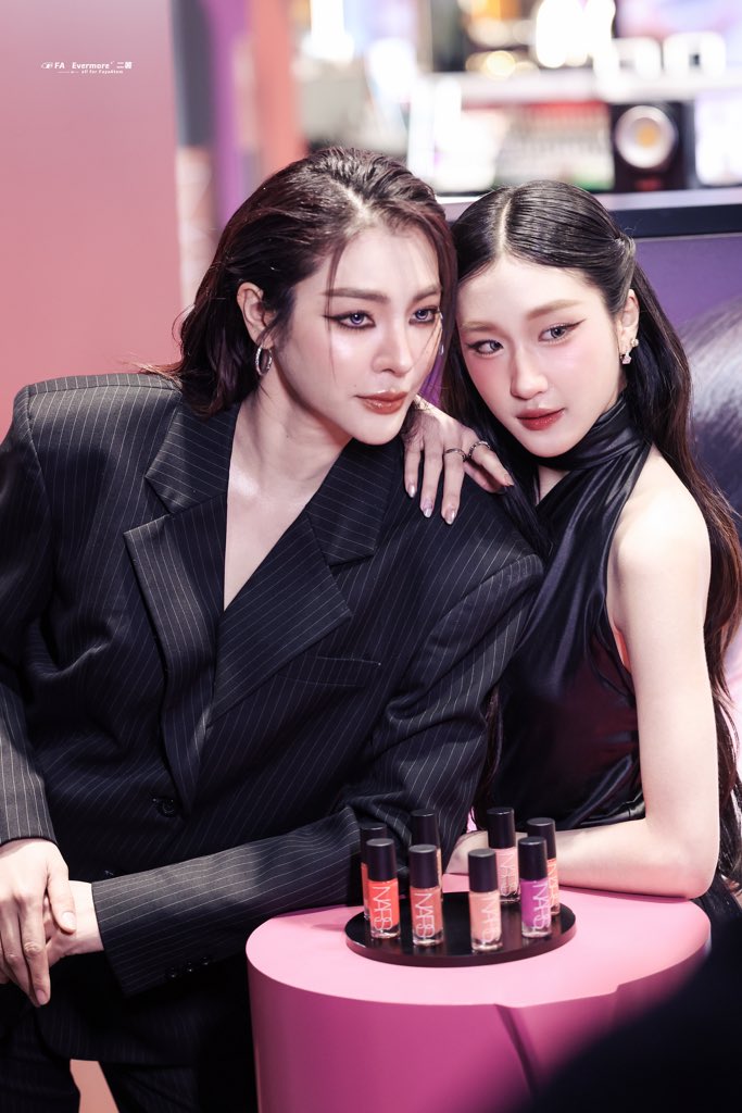 Bobbi1297215837's tweet photo. 可爱🥰

NARS BLUSH WITH FAYEATOM
#NARSTHxFAYEATOM https://t.co/A4Cam3OL8Q
