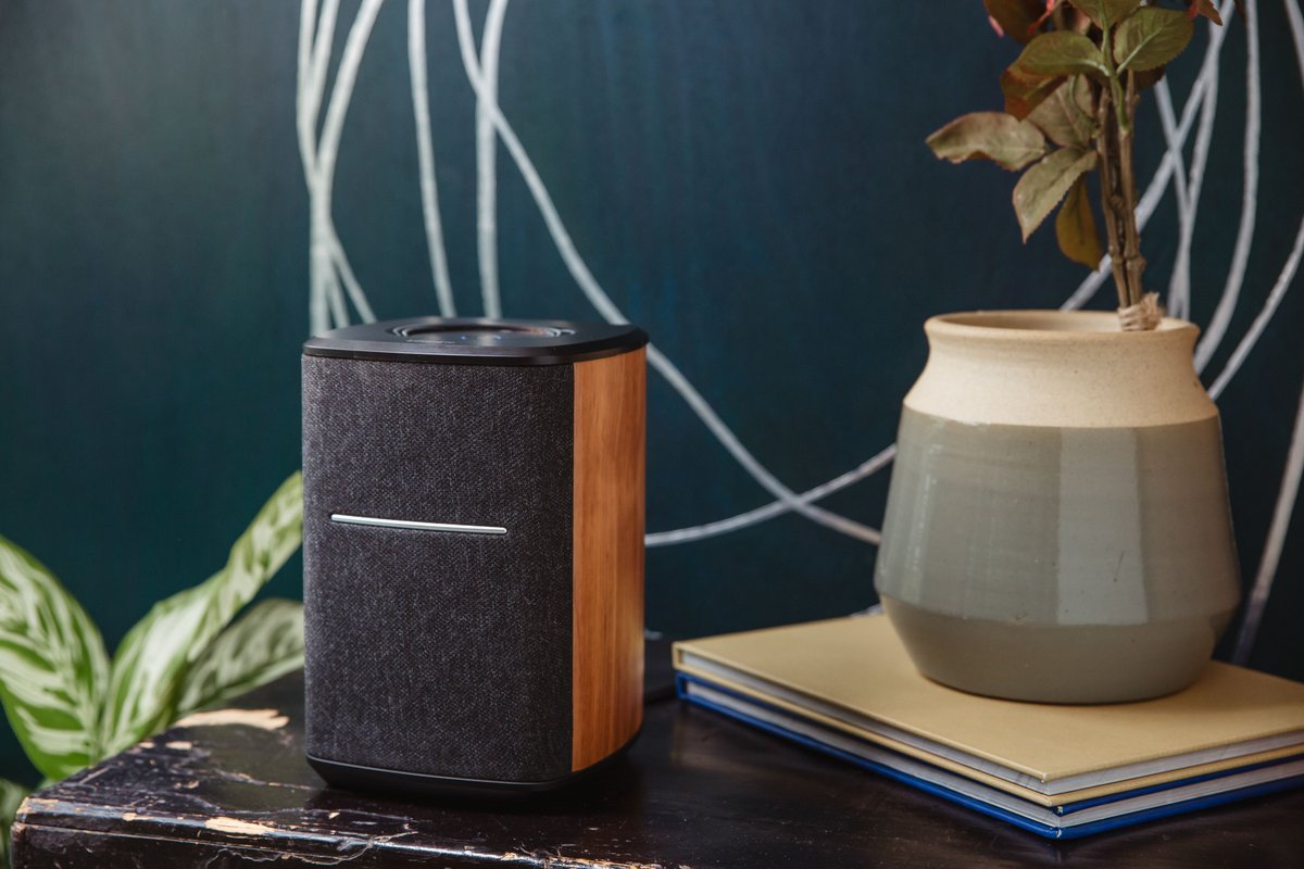 EdifierNA's tweet photo. Fill every room with rich, wireless sound. The EDIFIER MS50A combines seamless Wi-Fi streaming with multi-room audio, making it easy to enjoy your favorite music throughout your home. 

Get 50% off now for Back-To-School, link in bio.  

#EDIFIER #MS50A #Speaker #Audio #Explore https://t.co/yJoXvVMMmC