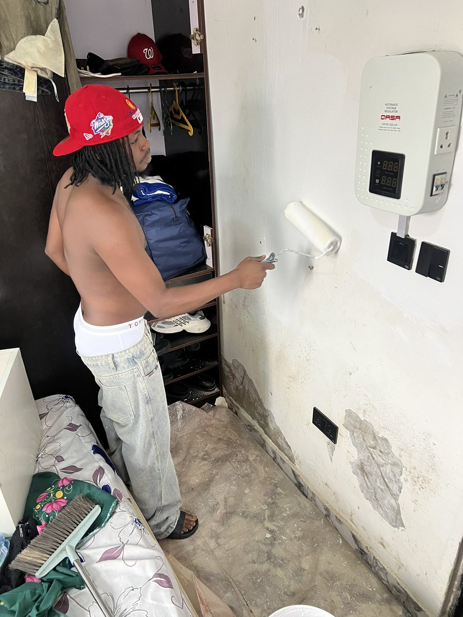 Ovlagos23's tweet photo. No carry my work go outside plz 🥲 https://t.co/TkMSU40w33