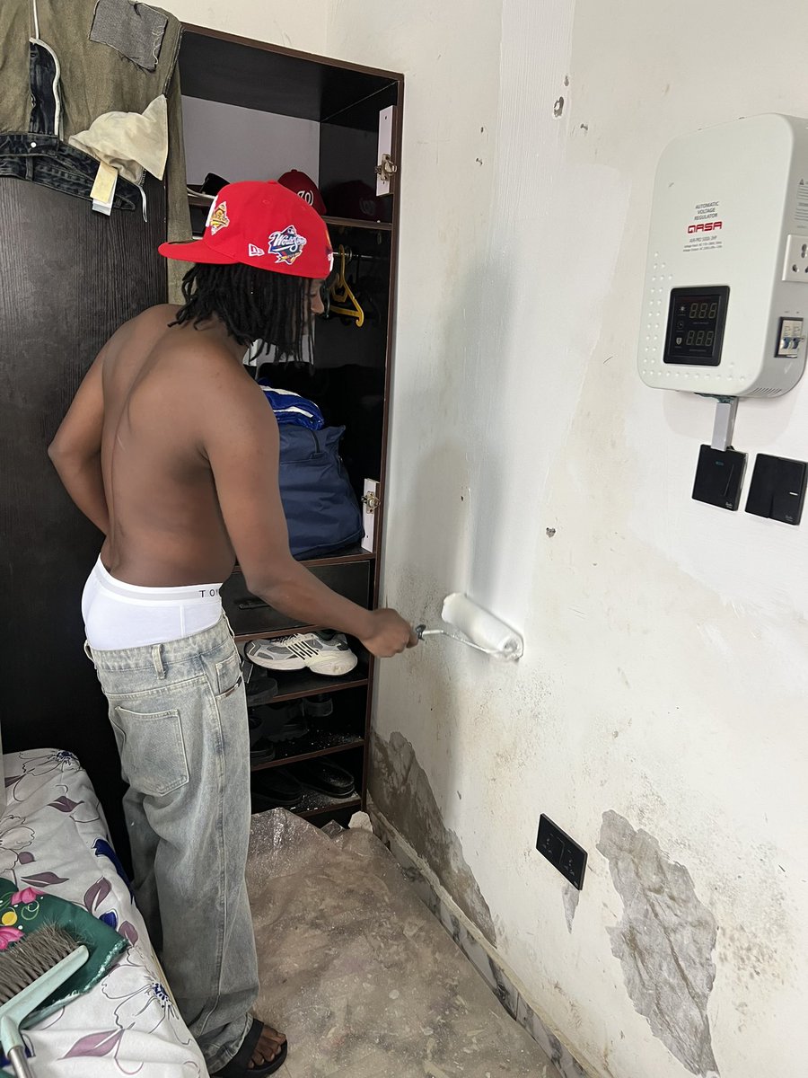 Ovlagos23's tweet photo. No carry my work go outside plz 🥲 https://t.co/TkMSU40w33