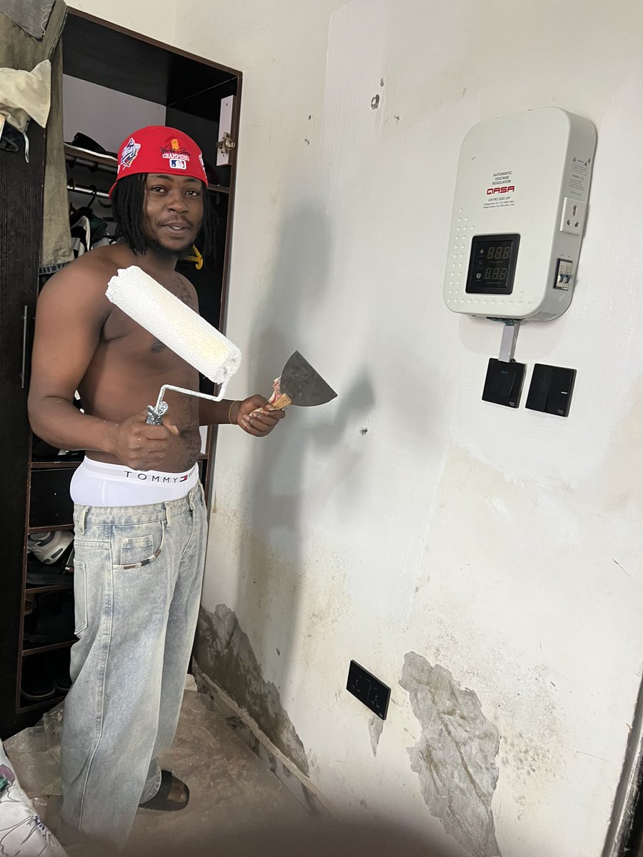 Ovlagos23's tweet photo. No carry my work go outside plz 🥲 https://t.co/TkMSU40w33