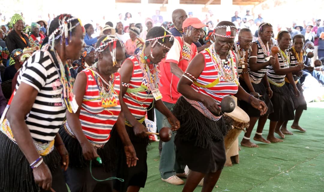 ZimFirstLady's tweet photo. At the Matabeleland North provincial launch of the Doek Drive in Binga, I was humbled to join the BaTonga people in celebrating our rich cultural heritage, dignity and family values. 

As we celebrated the unique traditions of the BaTonga, we also reaffirmed that every culture is a treasured part of our national identity and must be preserved for future generations.

Beyond distributing doeks, zambias and groceries, I encouraged communities to reject child marriages, drug and substance abuse, and gender-based violence, while empowering women to build stronger families and sustainable livelihoods. United in our diversity, we remain one Zimbabwe.