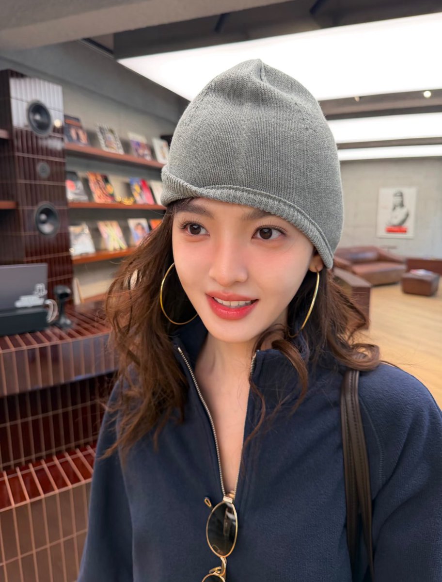 jjesszcaa's tweet photo. on a date with my girlfriend https://t.co/EVAkWlhIRP
