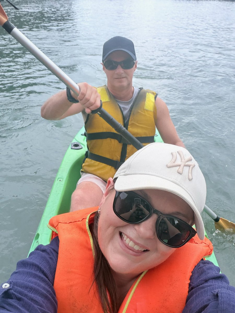 chilvo01's tweet photo. Nice kayak through Ha Long Bay. https://t.co/wsl00F9BCA