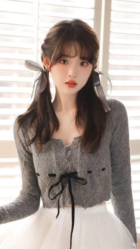omargotico's tweet photo. Cozy cardigan, ribbon ties, and a sunlit glow the soft-girl aesthetic in full bloom
cGtr https://t.co/dhIhkEBcAD