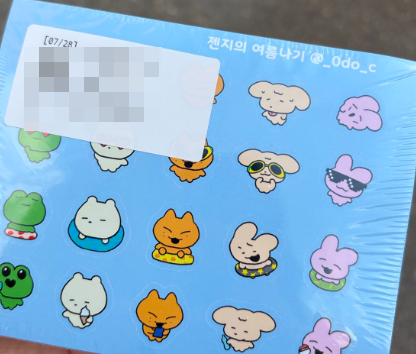 _0do_c's tweet photo. 7/31, 8/1 젠지 홈스탠드 나눔합니다!

인증 : 멤버십이나 유니폼 

스티커 : 1인1장 (100장) 
인형 or 책갈피 : 소량이라 제비뽑기 합니다 당첨 걸리면 원하는거 골라가시면 됩니듀 1인 2번 가능 
시간 장소 : 당일날 상황보고 타래로 공지합니다 돌아다니는거 찔러보셔도 가능 https://t.co/ucNuIrEEYS