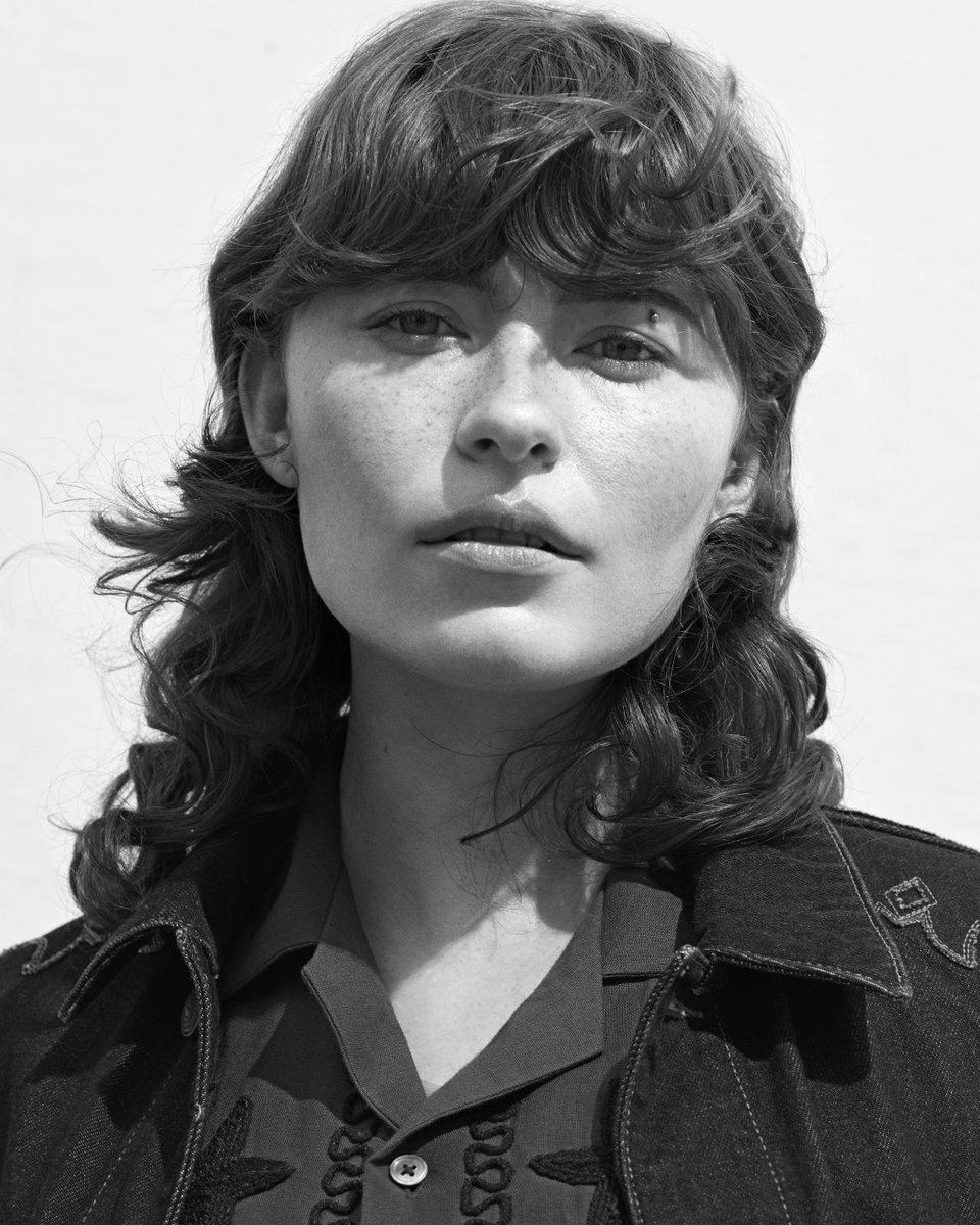 wonderlandmag tweet picture