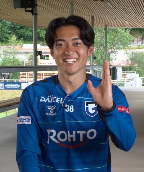 tvtokyo_snj's tweet photo. 8/1(土)夜11時30分から📺

明治安田Jリーグ2026/27シーズンが8月7日(金)開幕
🔵横浜F・マリノスvs鹿島アントラーズ🔴

波戸康広さんが横浜FMを取材!

鹿島に電撃復帰した広瀬陸斗選手を直撃🔥

同日に開幕戦が行われるG大阪・浦和の選手からも熱いメッセージ!

解説：波戸康広さん
　　　名良橋晃さん https://t.co/LV8rYajAQl