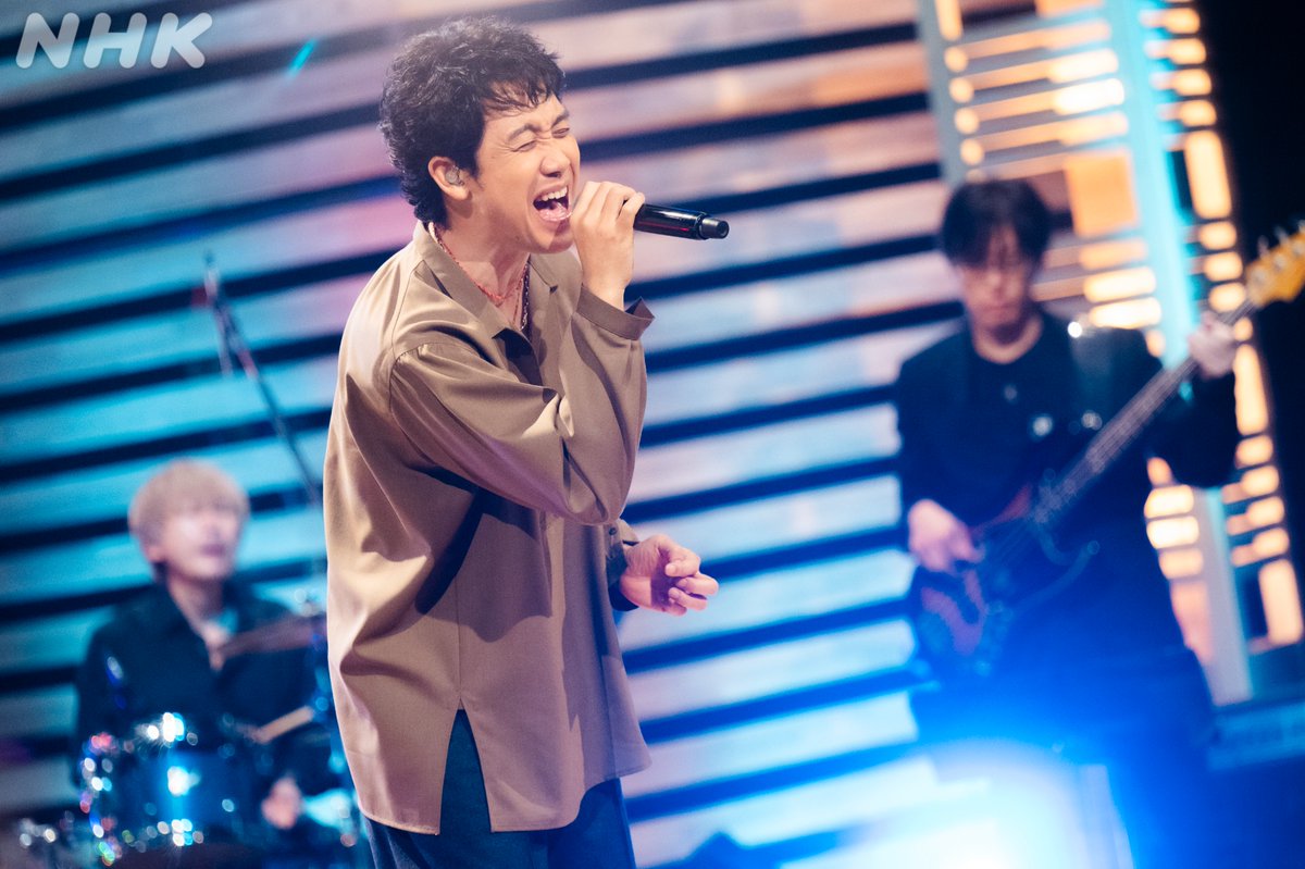 nhk_songs's tweet photo. ⚠️放送時間変更⚠️
【きょう22時15分 #SONGS】
 
＼ #大泉洋 本日のセットリスト／

#ゆず 北川悠仁による1曲
🦵ひざこぞう

イントロの口上に注目👀
#スキマスイッチ が手がけた1曲
🏟️みんなのYEAH!!!
 
#スタレビ 根本 要とコラボで届ける
🍲本日のスープ

📱配信📱
https://t.co/3t0tcJOwsE https://t.co/dj15dTSFaS