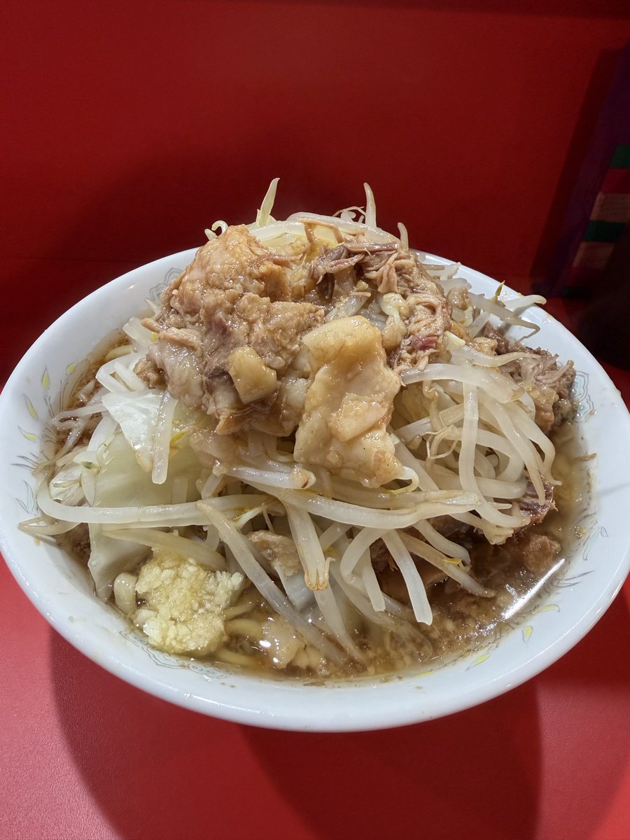 Rjiro5's tweet photo. 7月30日 ラーメン二郎 名古屋大曽根店
小豚 カタメ ニンニク少なめヤサイアブラカラメ(ニンニク以外オート)

今日も最高の二郎でした。
愛知県に来てくれて本当に本当にありがとうございます。
生きる原動力です。 https://t.co/m3C4qROfmU