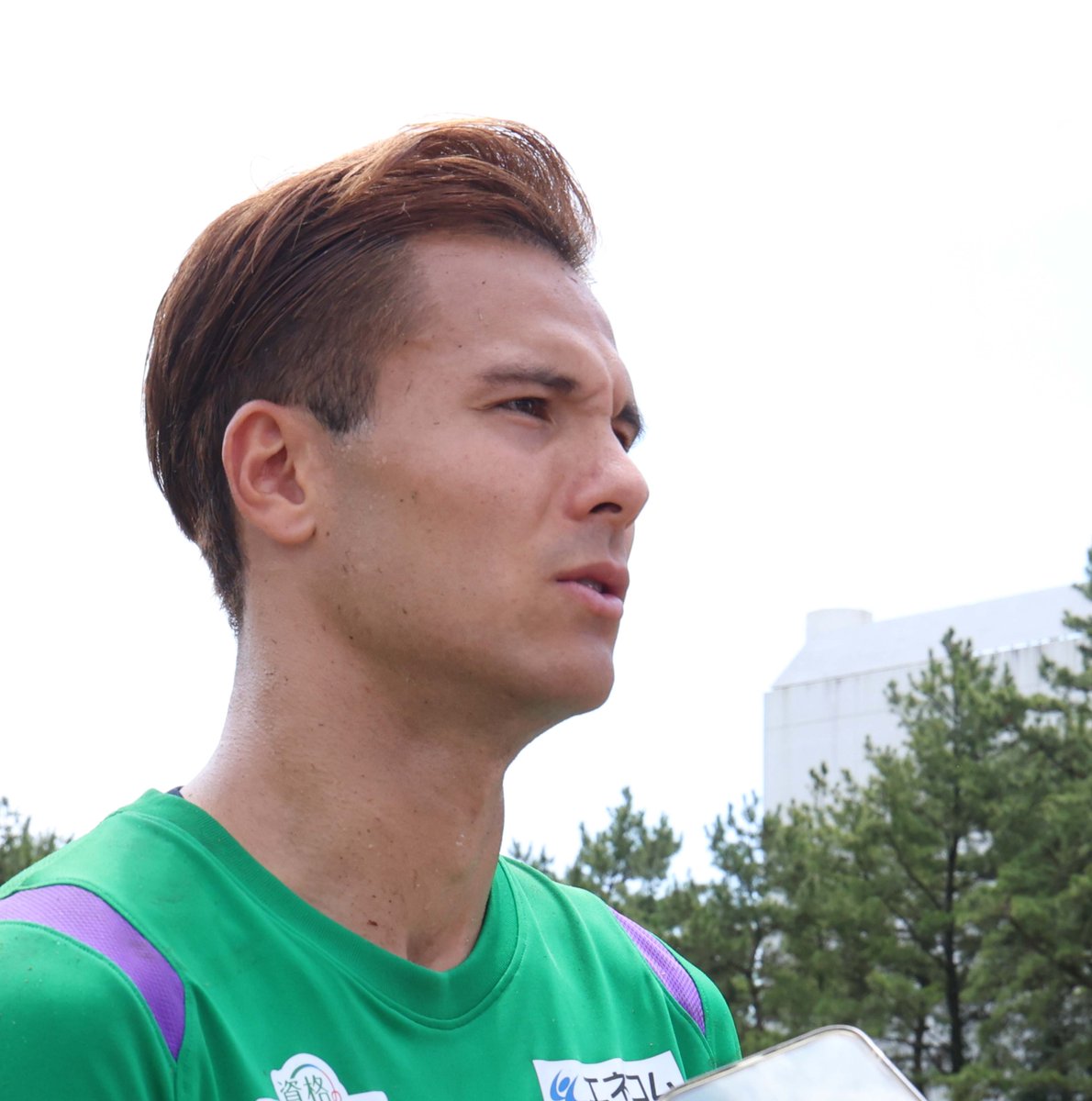 tss_sanfrecce's tweet photo. https://t.co/Ilb58yozP0
大内一生選手／お互いに切磋琢磨していきたい
#sanfrecce #宮崎キャンプ https://t.co/adPueKas1m