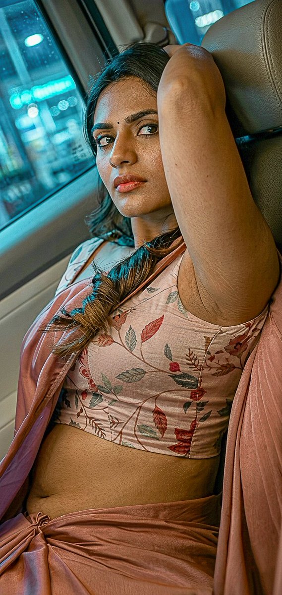 Actress_Hub_24's tweet photo. Nayan Sarika
https://t.co/im4e5C2bVY https://t.co/Vaa68w8JG9