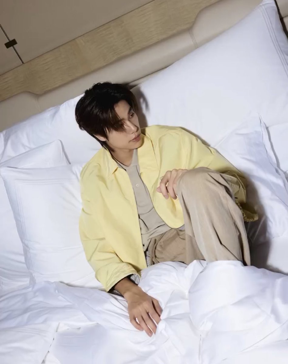 PhuwinOfficial's tweet photo. Photoshoot เซ็ทนี้หล่อๆ เลยแหละ
Thank you @marinabaysands for having Phuwin

30JUL Peachy Bliss PHUWIN
❥@phuwintang🍯
#phuwintang
#winniethephu https://t.co/yql1hjVBmS