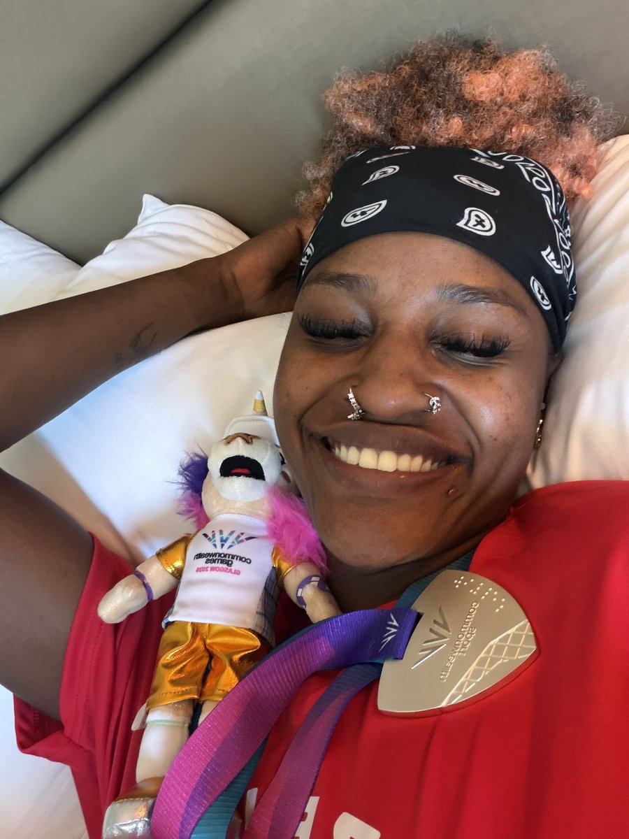 zama869's tweet photo. Waking up a medalist looks like
😄😄😄
🇺🇬🏀🤝🔥
I’m about to mess with all your timelines crazy 😂😂 https://t.co/3zpBIwexnR