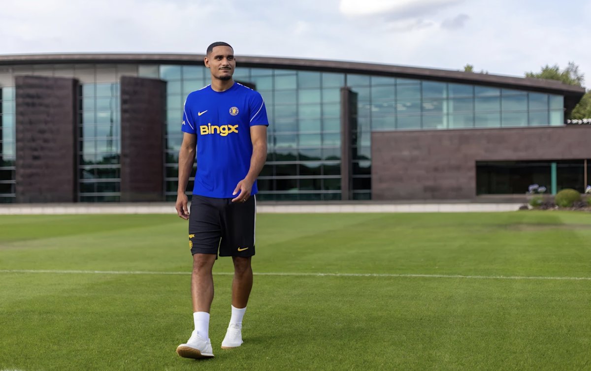 TheBlueDodger's tweet photo. 🚨🔵 Maxence Lacroix:

"I am really happy to be part of this beautiful club. Everyone knows the legend of Chelsea, its tradition of winning, and to be a part of that is a proud moment."

"When I spoke with the manager, I saw that we have the same direction and desire for this club."

"We want to win. When you see the quality of the players here, everything we have around the club, it's something that we can achieve. The ambition is to lift trophies, and I can’t wait to contribute."

(@ChelseaFC) #CFC