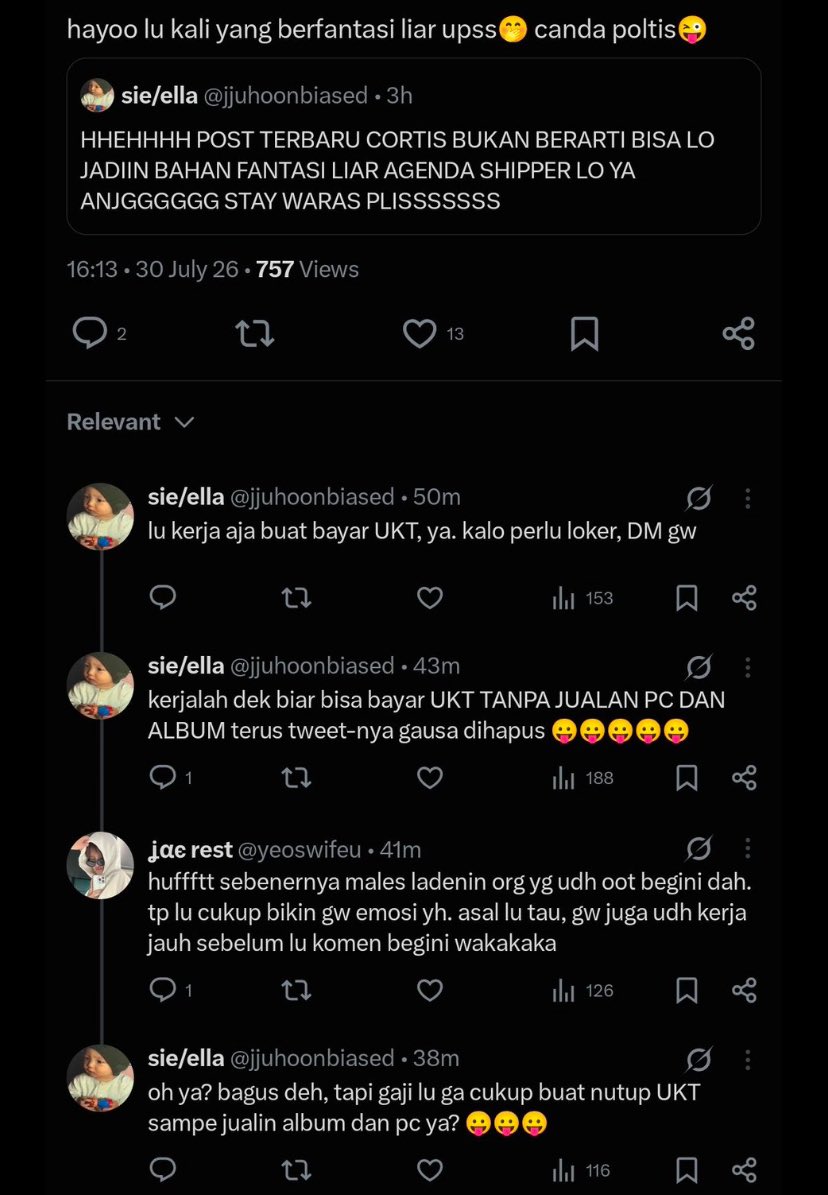 girlhye0n's tweet photo. info loker dong sipaling, pengen nih kerja sampe bisa kaya lu yang gampang banget ngentengin income orang https://t.co/UyEbXBW0oI