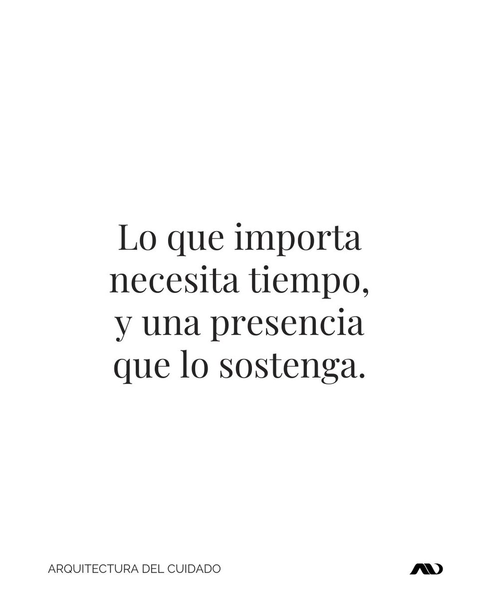 AngelaVelardeAV's tweet photo. La  #neurociencia afectiva (Universidad de Wisconsin) muestra que la  presencia calmada, tanto hacia uno mismo como hacia otra persona, reduce  la activación del sistema de estrés y favorece una mayor regulación  emocional en ambos.

#cuidado #arquitecturadelcuidado https://t.co/EWBRCB2NUK