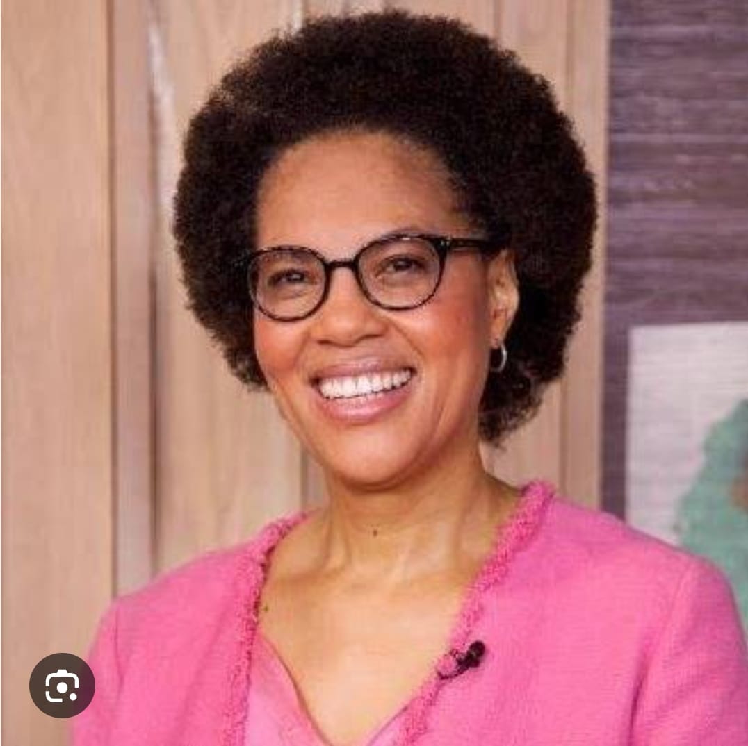 LetlapaMphahlel's tweet photo. UKZN Head of Dermatology, Professor Ncoza Dlova, has been appointed chair of the International League of Dermatological Societies' new Strategic Working Group on Skin Bleaching. CONGRATS! It's sad that in this age, some black people risk cancer in order to be "yellow bones." https://t.co/f9QdPAyR7m