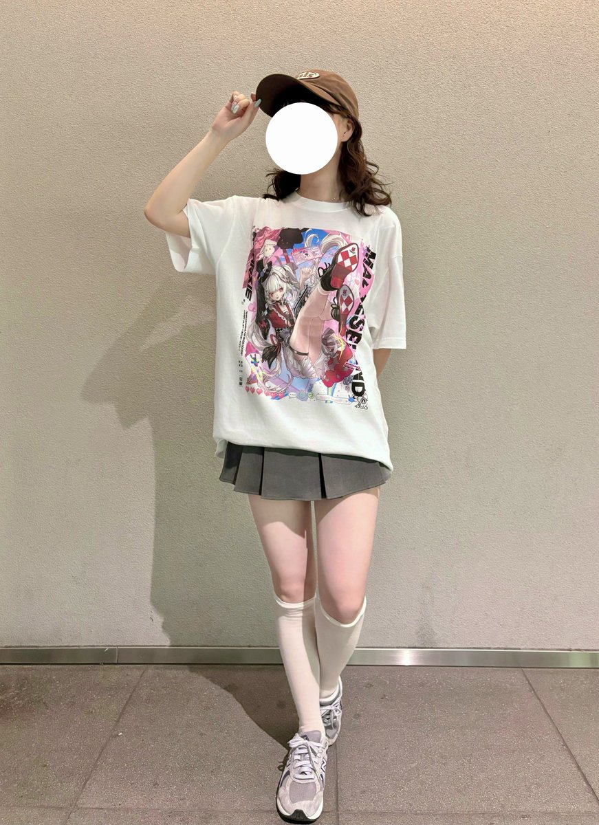 gmpoo93's tweet photo. 夏コミに持ち込む半袖Tシャツ！
新作デザインは胡桃2色と火花の合計3種です🏖️
これ以外も2種類あるのでそちらは後日❦
#C108 https://t.co/p9SQNuGrAj