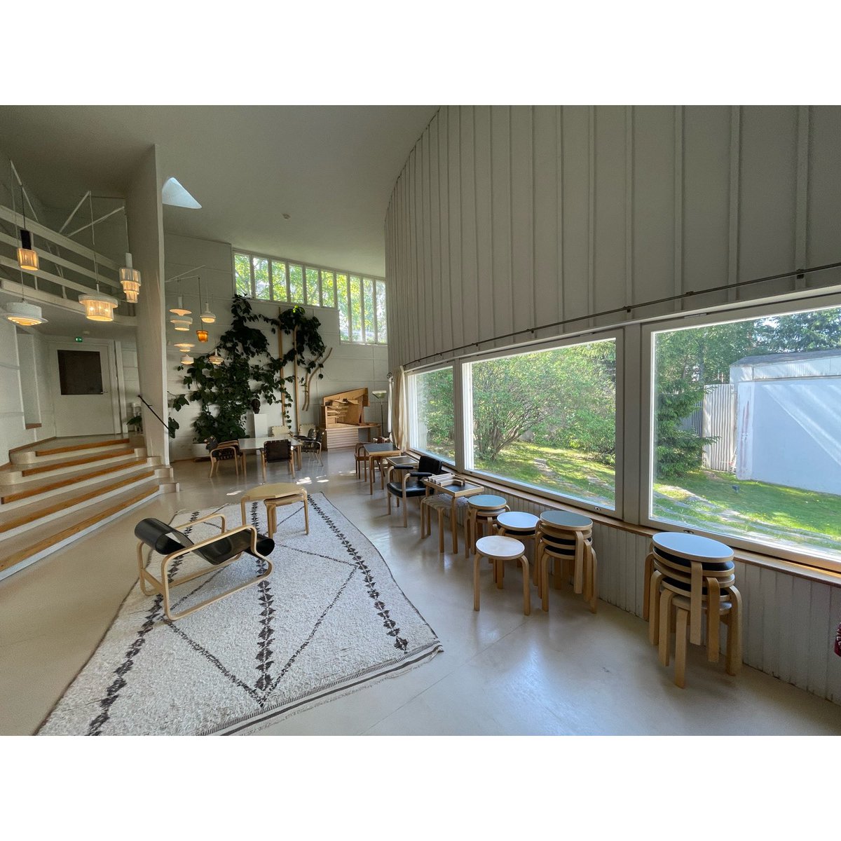 aaltofilm_jp's tweet photo. 【アアルト13建築ユネスコ世界遺産登録記念　8月14日より限定公開決定】
アルヴァとアイノ、エリッサ・アアルトが手がけた13建築群が、ユネスコ世界遺産に登録されました。そこで8/14(金)からアップリンク吉祥寺とアップリンク京都で記念上映が決定！
ぜひ、もう一度大きなスクリーンで
 ご覧下さい。 https://t.co/RQjTC7SHKY