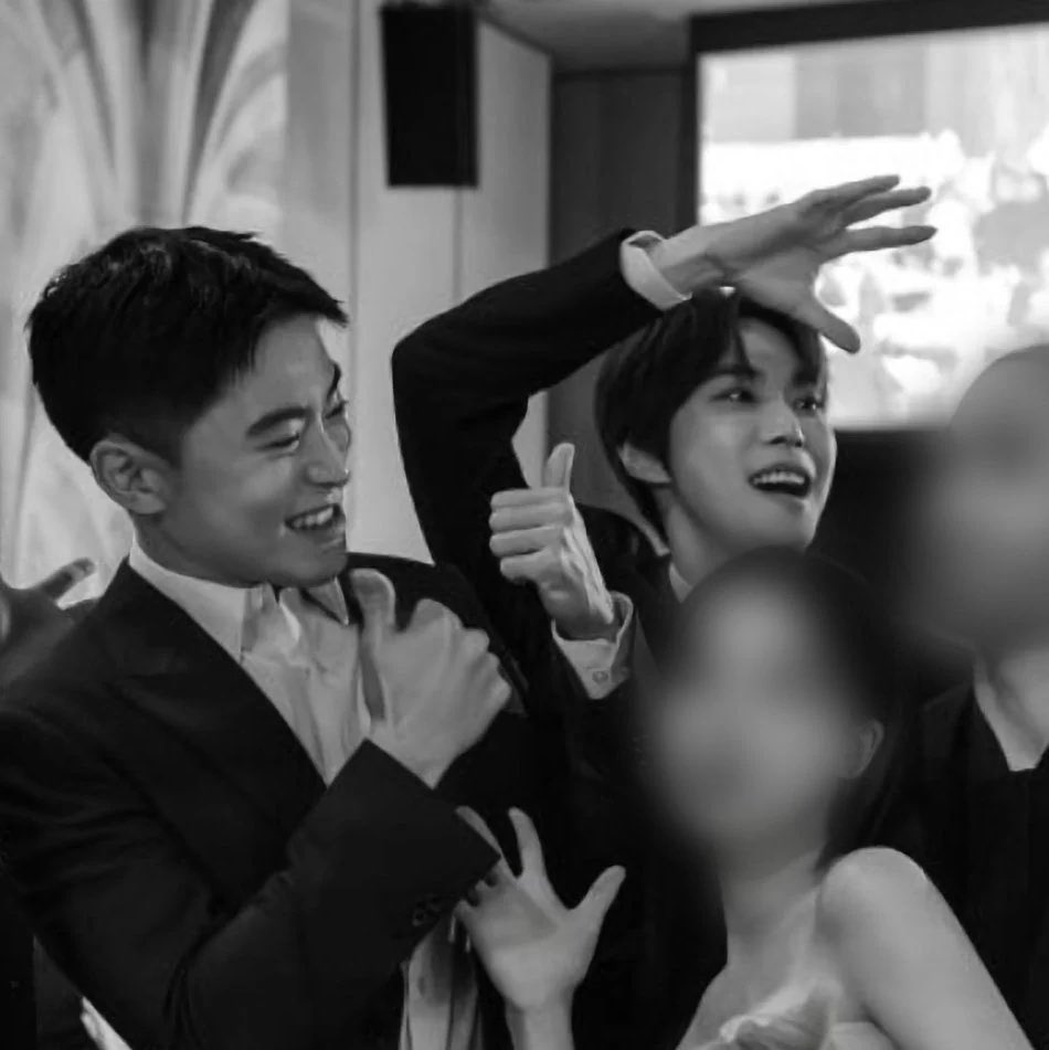 onyourj__eong's tweet photo. ตั้งแต่ i เจอ u นะ i มองคนบนโลกนี้หล่อน้อยลง จริงๆ คือแบบ u เป็น standard ใหม่ในชีวิต i https://t.co/1psMwuqkMZ