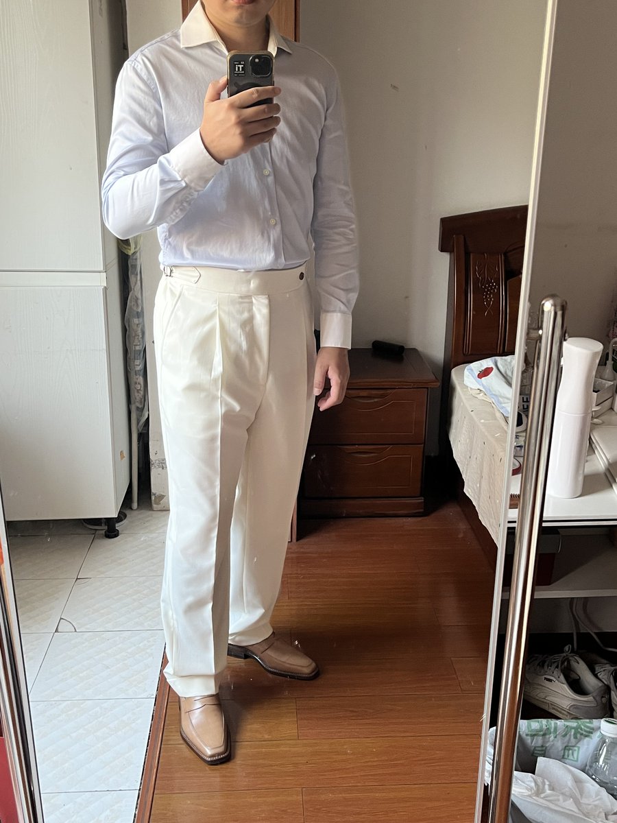 tp_neomann's tweet photo. 镜面丝袜
#正装皮鞋 #正装丝袜 #大叔 https://t.co/MhlDDUtOBY