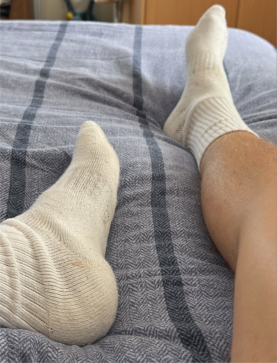 _cashmasterBen_'s tweet photo. Who’s ready to worship these sweaty gym socks? 

#findom #socks #gym https://t.co/1tRA2WfFVg