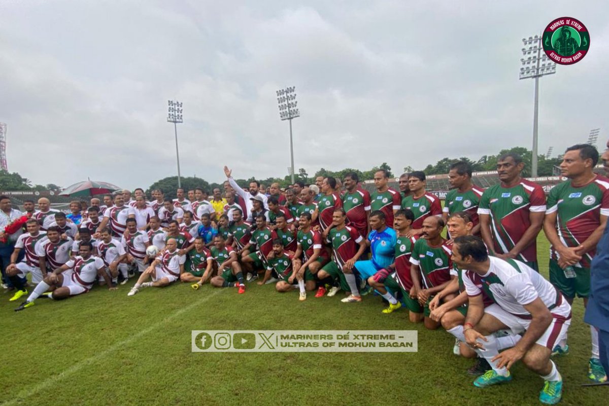 MdxOfficial2018's tweet photo. An album of memories. A lifetime of pride.💚❤
#JoyMohunBagan 👑
#GreenMaroonloyalUltras 😈
#MohunBagan #Mdx 💥
#UltrasMohunBagan 🟢🔴 https://t.co/Q2hqRgIMCX