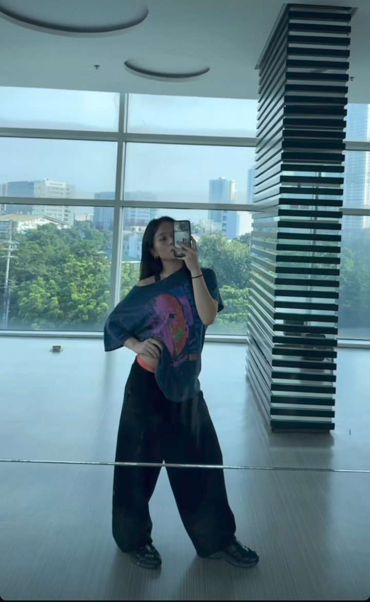 itstimeeeee23's tweet photo. Sexy senorita 🔥

#RainCelmar https://t.co/uSLjIrQKRR