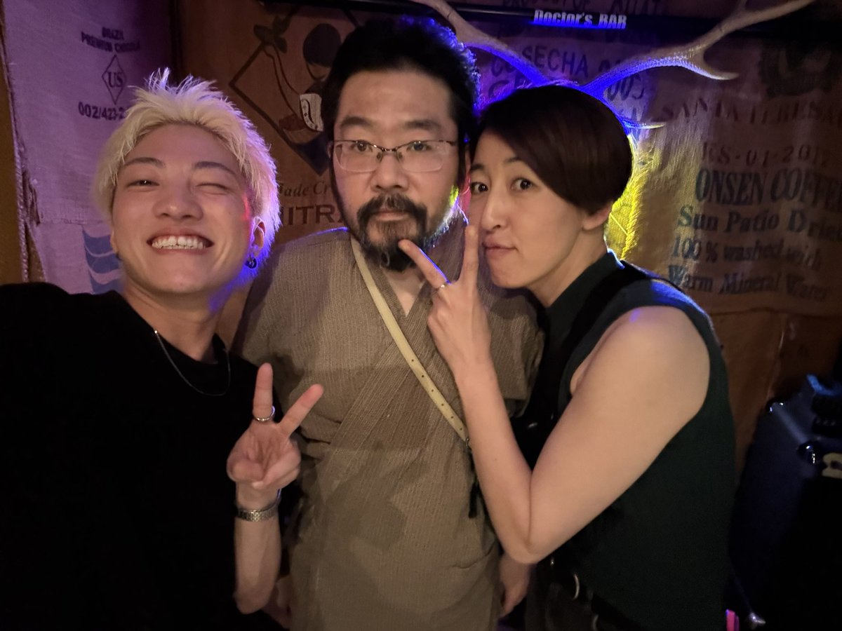 barKu_be's tweet photo. 7月30日(木) 21時オープン👀
木曜日だけど営業します🍻
まったりお話したりカラオケ歌ったり、ボードゲームしたり🥳

今夜も楽しみましょー！！

- BAR &amp; STUDIO Kūbe -
東京都杉並区上荻1丁目16-10
ローレルビル 4F Doctor's BAR
#荻窪バー #FTM #ミックスバー https://t.co/FG1S8rCTyT