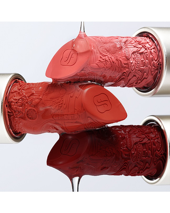 florasisbeauty's tweet photo. Can we take a moment for the details? ❤️
The engraving. The texture. The color.
💄Blooming Rouge Love Lock Lipstick
#Florasis #LoveLockLipstick #CBeauty https://t.co/2cmFQ4rGUE