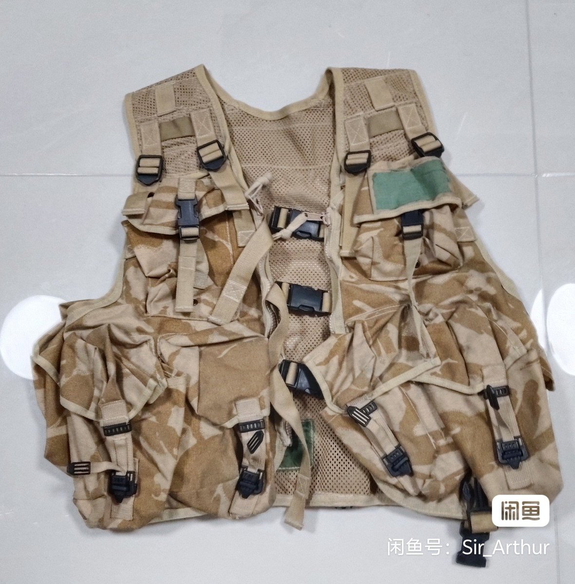 shy2kt's tweet photo. @doctoradmiral This is a British vest.The first is called ops, and the second is called vtlc. British helmets, vests, and bulletproof vests are the most commonly used items by the Ukrainian military besides their self-produced equipment including mk6 and mk7 helmets, mk2, mk3, mk4and ecba vests https://t.co/peKn929wig