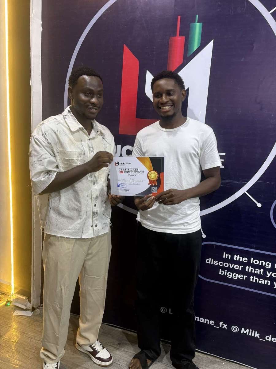 oluwafemiakam's tweet photo. A year ago, I ditched my school’s IT program and went to physically learn from my mentor @luckymanefx with my guy @JustlineTrades, fast forward to today I can boast of making $1k in two days of trading. It’s just the beginning 🔥, more numbers to be made🔥🔥

#Forex #deriv #trading