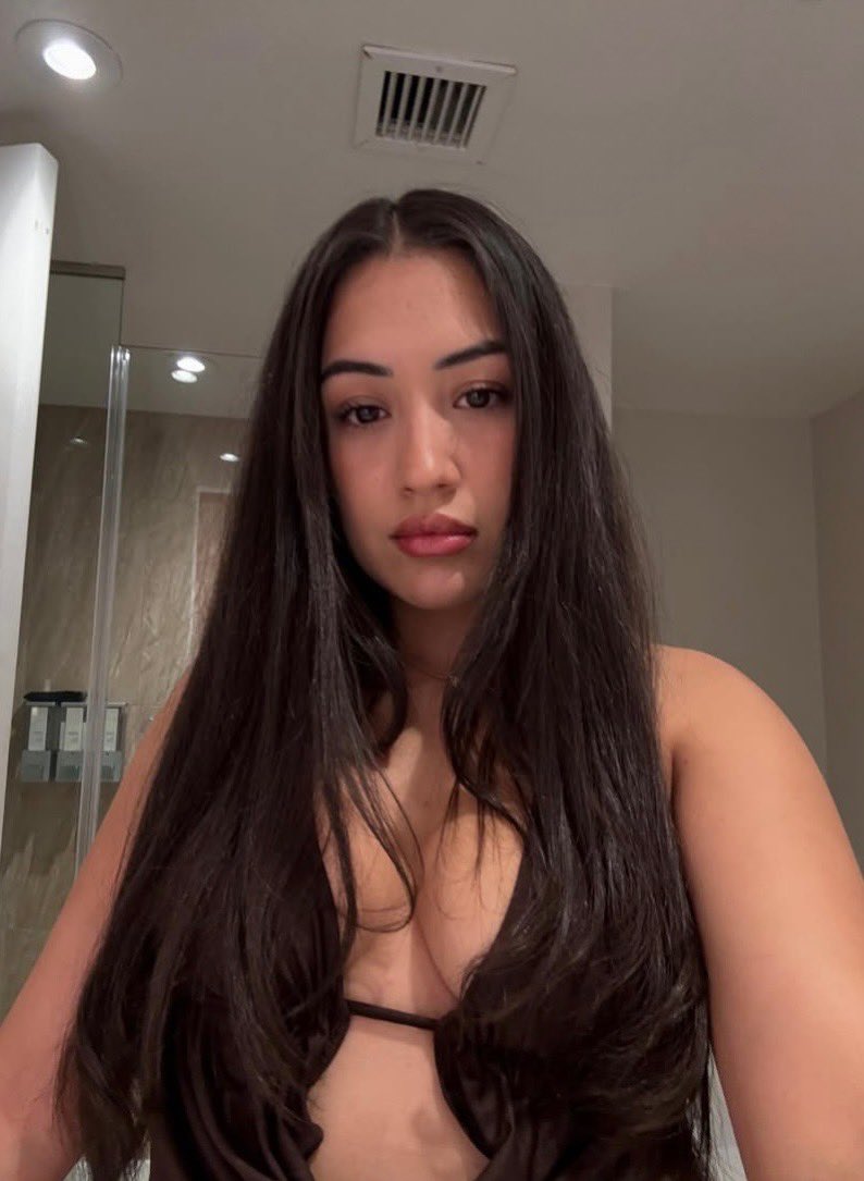 JessyCakeyy's tweet photo. You feel smaller when every reaction is noticed 🌸🍒🍑❤️

Findom fendom sissy femboy sph humiliation selling content FaceTime drains chastity Latina Joi  cuck sexting https://t.co/HUVm5mUXz1