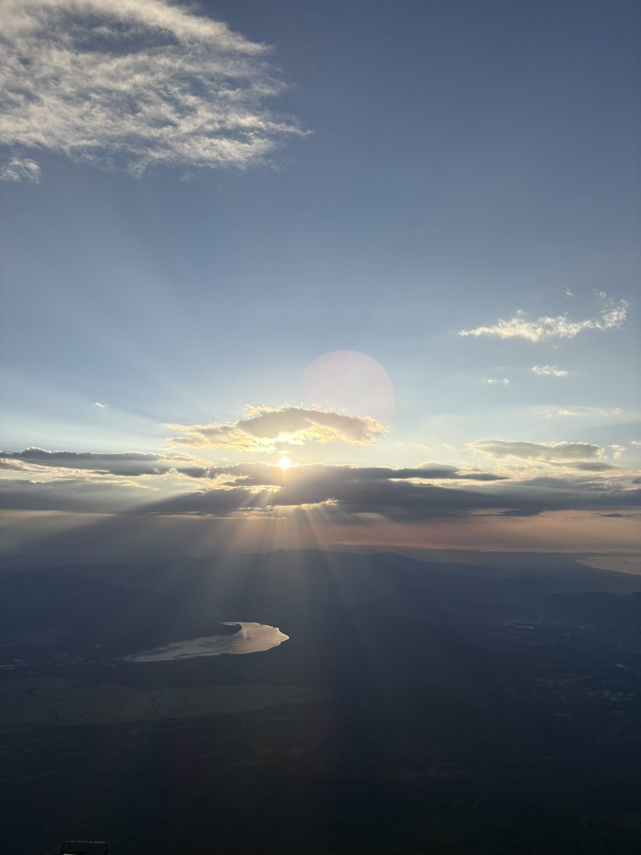 mnytbr's tweet photo. ﾜｰｲ⛰️ﾌｼﾞｻｰﾝ⛰️ https://t.co/LTS0KxnPpX