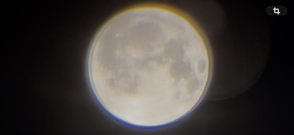 watari164's tweet photo. 昨日のバックムーン🌙
深夜の月は🌕神秘的でした。
何か良い事ありますように、、、。
自分のカメラ📷ではここまでが限界😵 https://t.co/Qo9XNO3ENy